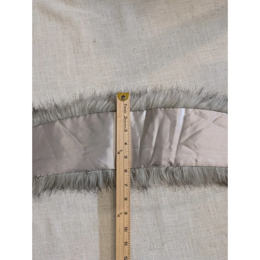Faux Fur Stole Scarf Satin Lined Plush OS Wrap Silver 30x7
